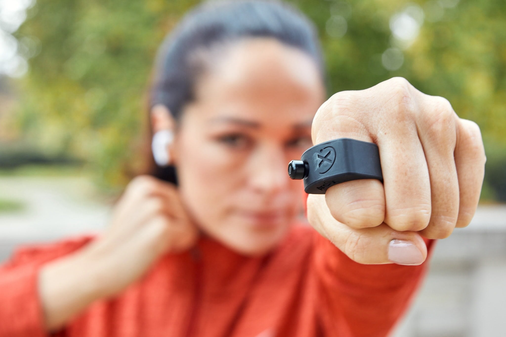 ArcX - Smart Ring - Wasserdichte Bluetooth Fernbedienung für Smartphones, Action-Cams, Kopfhörer, Lautsprecher, TV und mehr