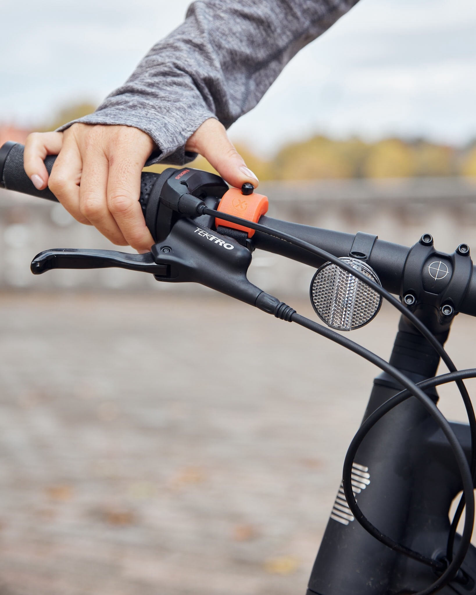 ArcX - Smart Ring - Wasserdichte Bluetooth Fernbedienung für Smartphones, Action-Cams, Kopfhörer, Lautsprecher, TV und mehr