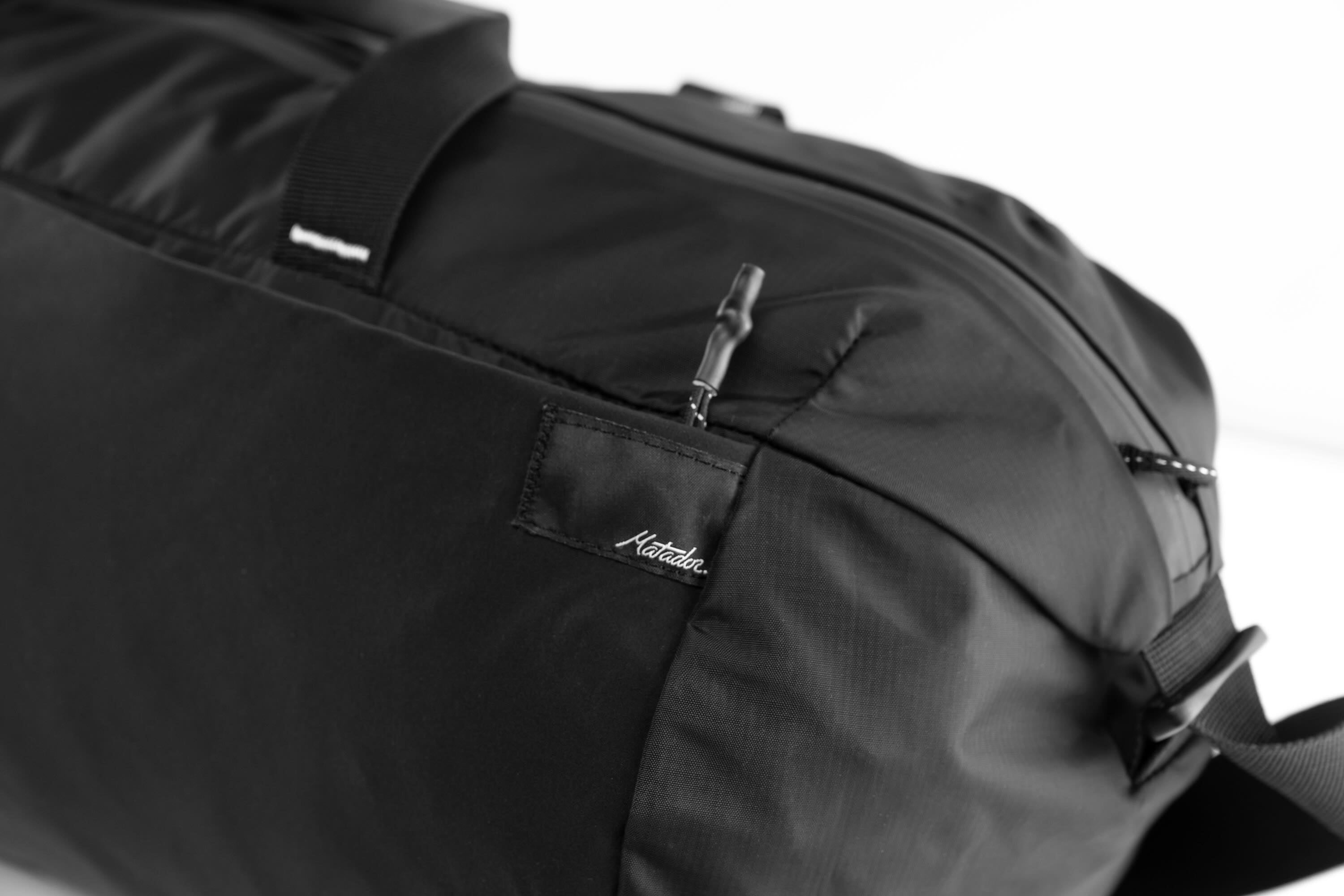 Matador ReFraction Packable Duffle Bag (black) Ultraleichter, faltbarer Weekender (25 Liter) von Matador