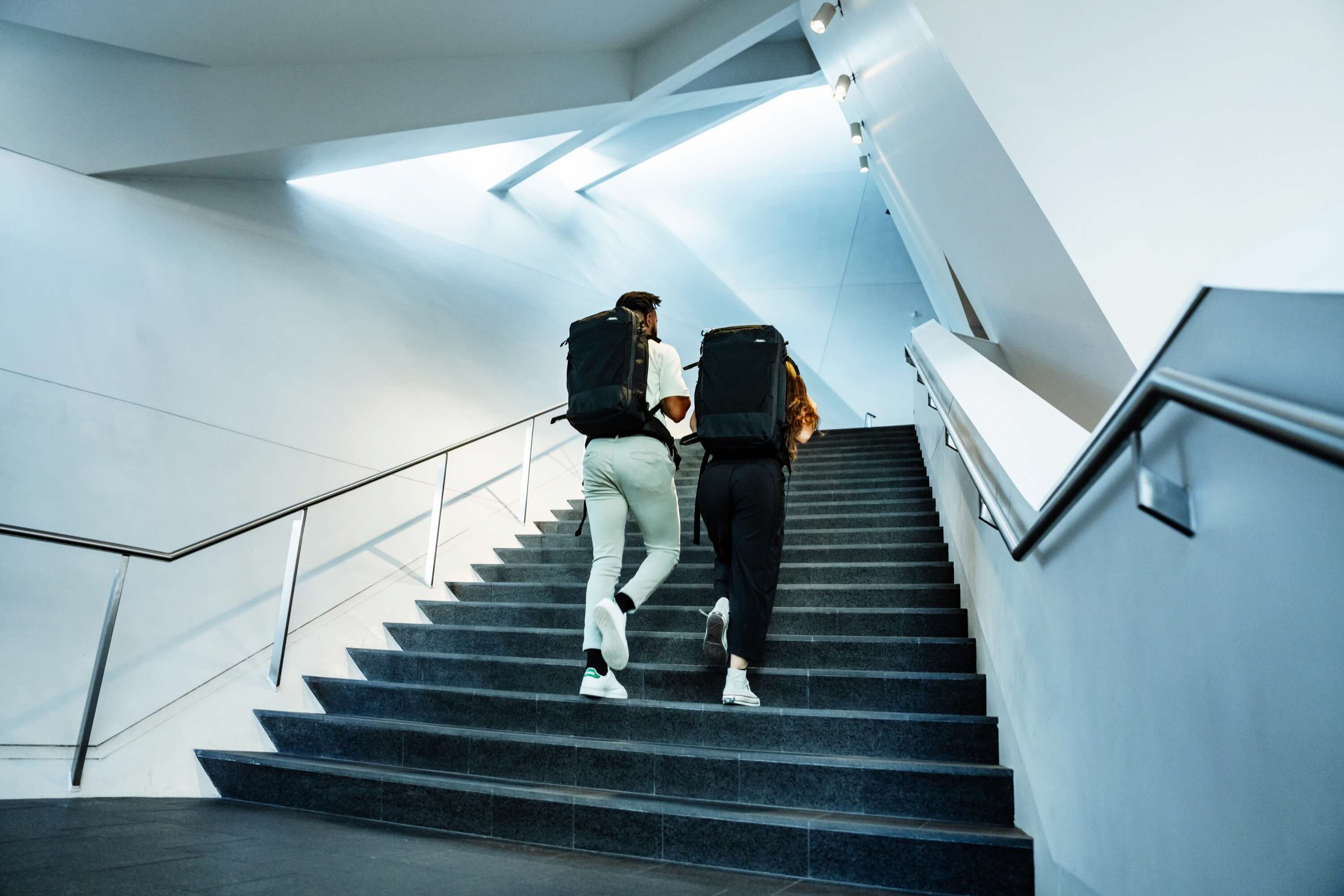 Matador GlobeRider35 Travel Backpack (black) - Handgepäckkonformer Rucksack für Weltreisen (35 liter)