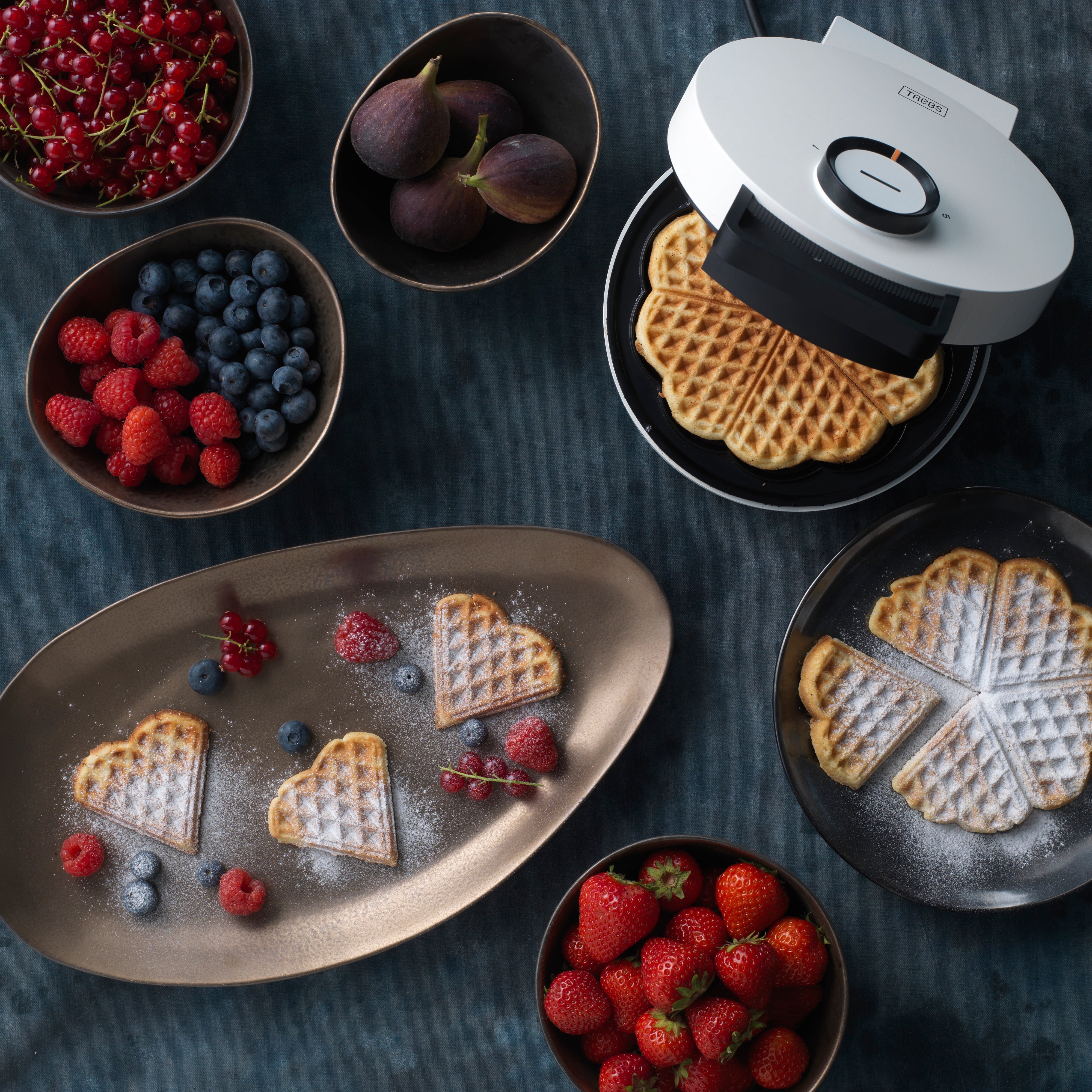 Waffeleisen in Herzform Weiß