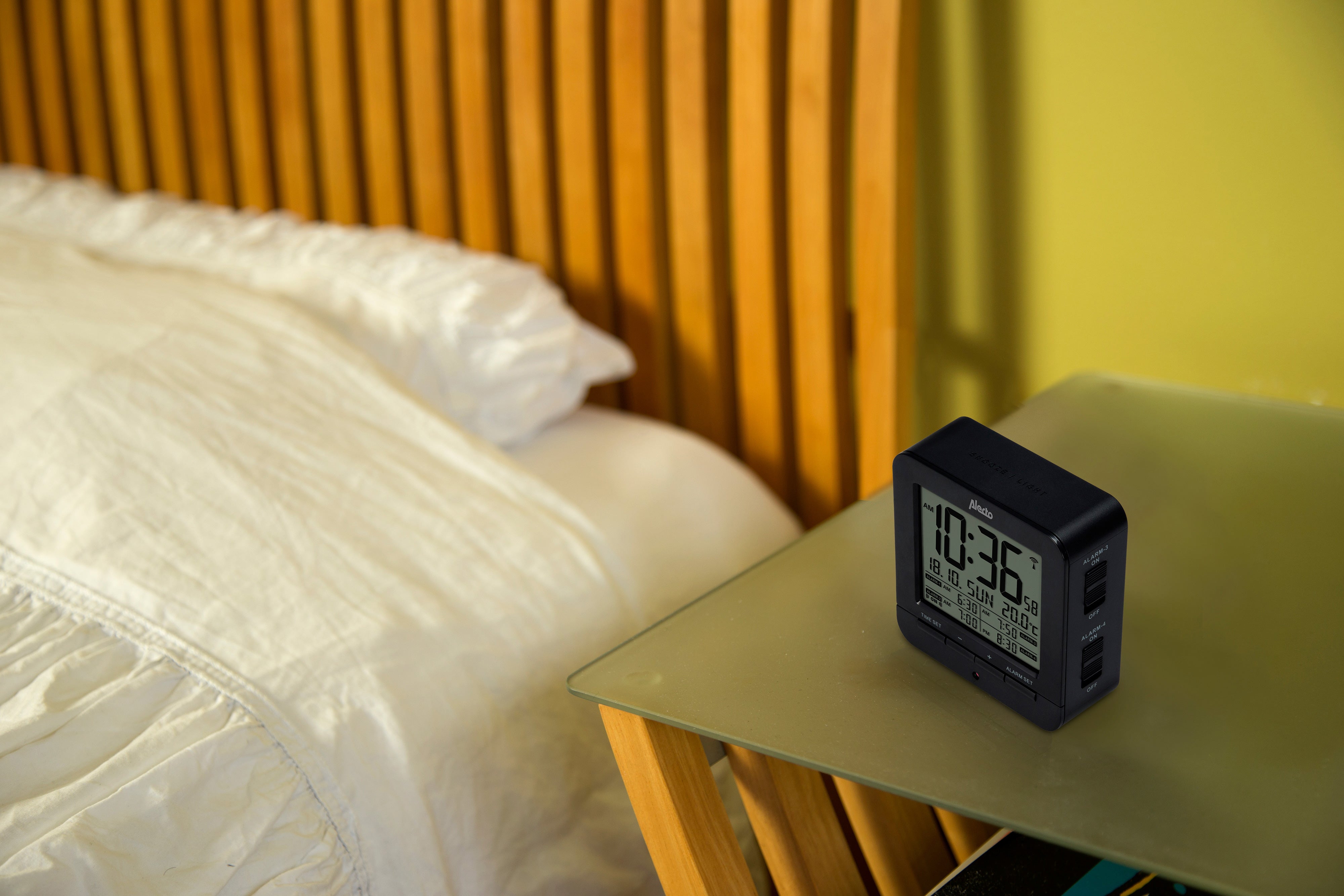 Wecker mit Thermometer