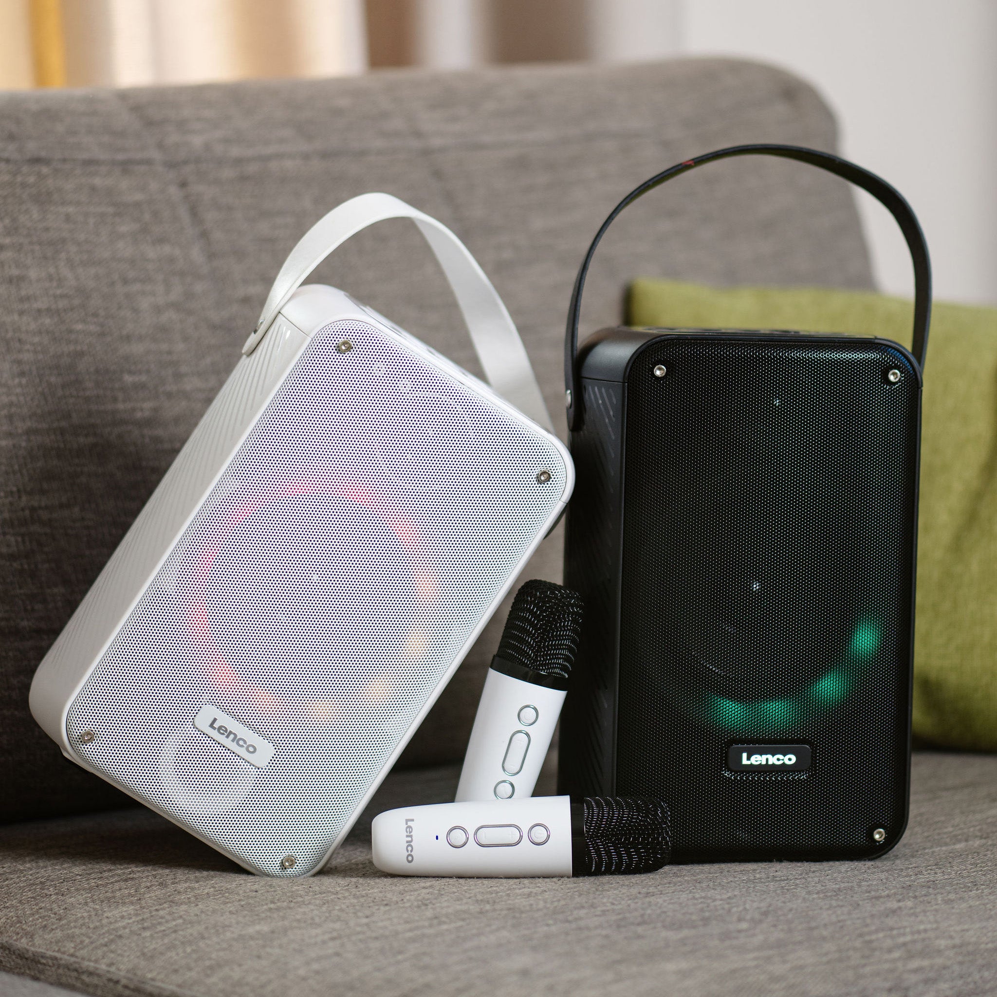 Karaoke-System mit Bluetooth®, wiederaufladbarem Akku, drahtlosem Karaoke-Mikrofon und Disco-LED-Beleuchtung Weiß