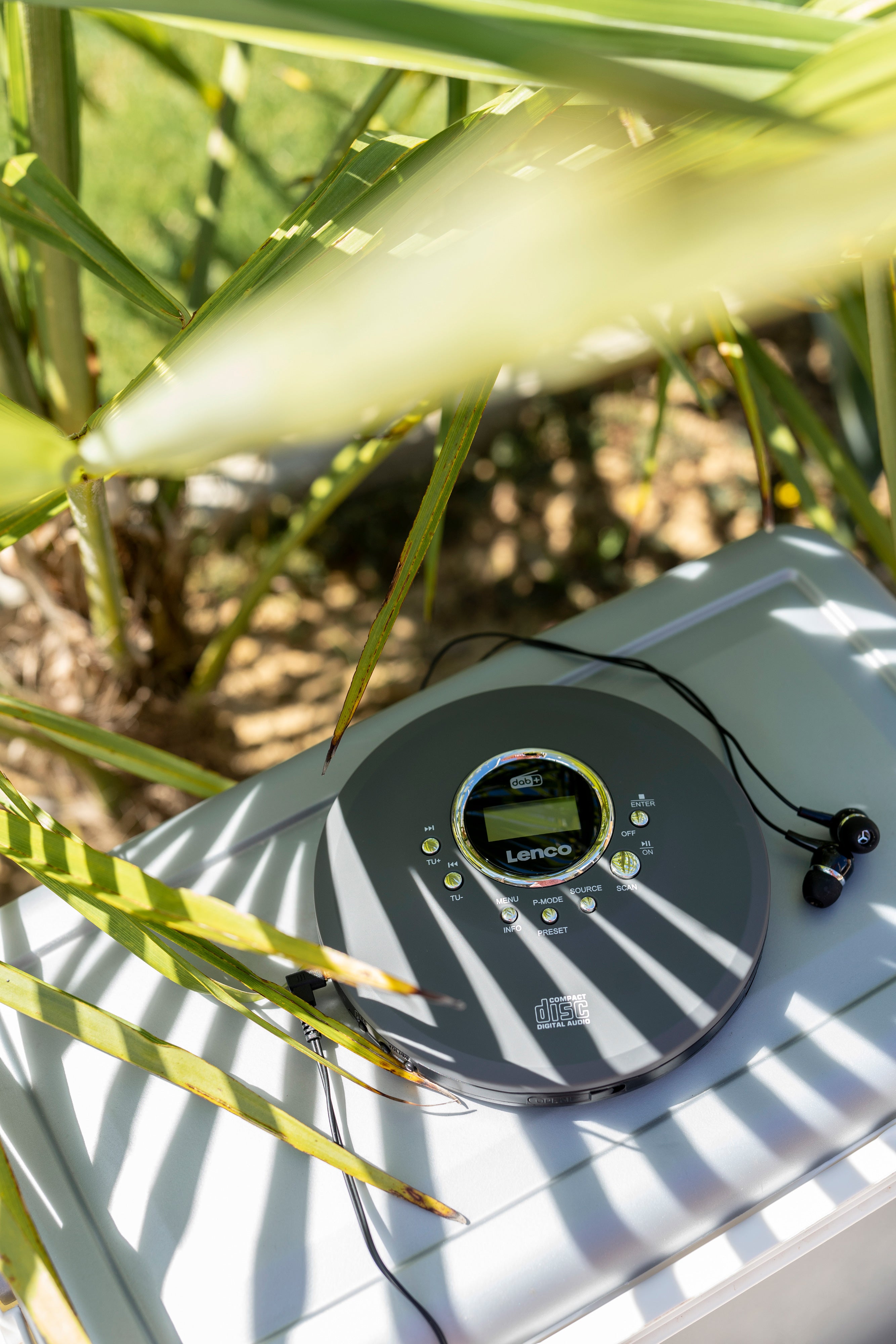 Discman mit DAB+ FM-Radio und wiederaufladbarem Akku Grau