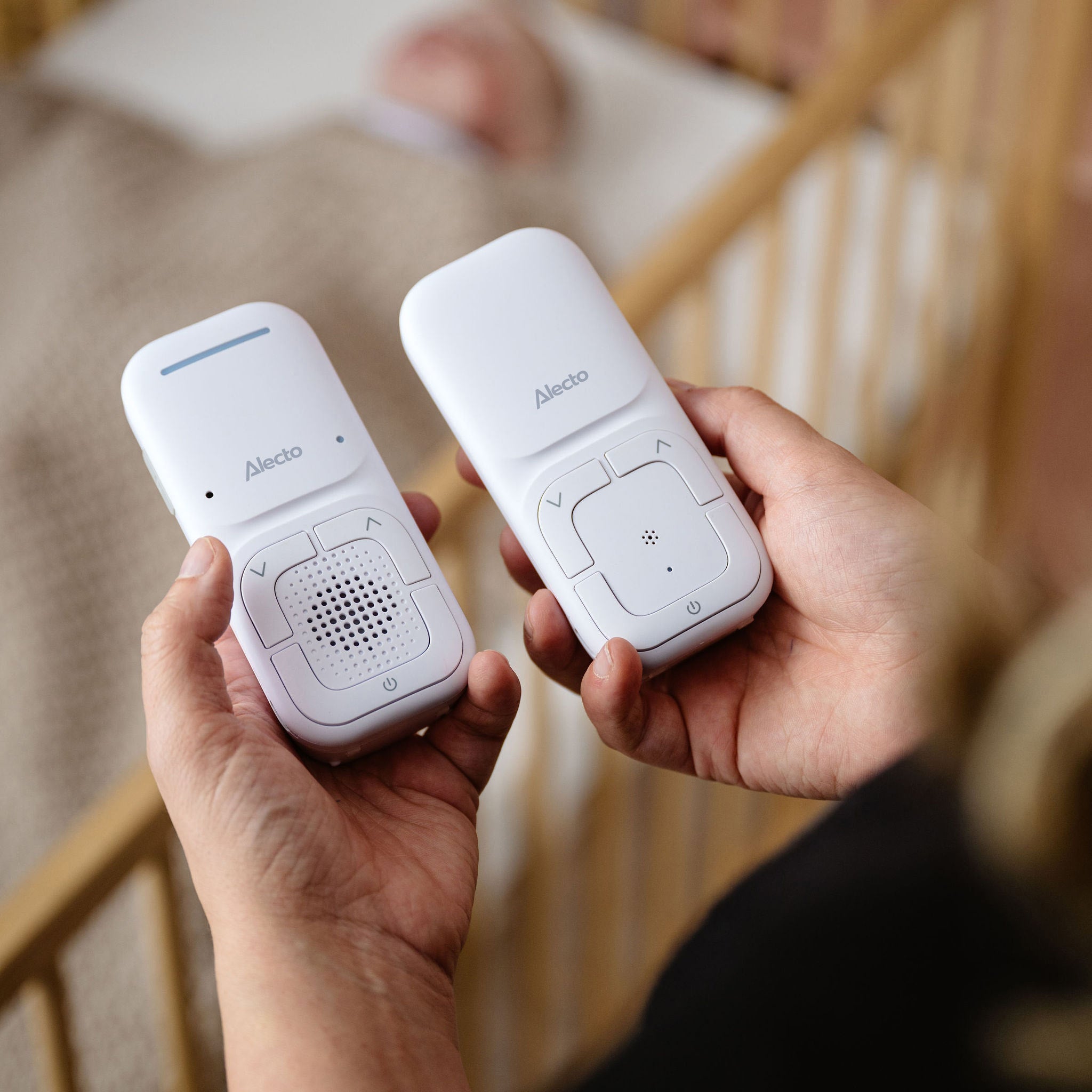 Modernes Full Eco Audio-Babyphone mit kristallklarer DECT-Klangqualität und langer Standby-Zeit Weiß