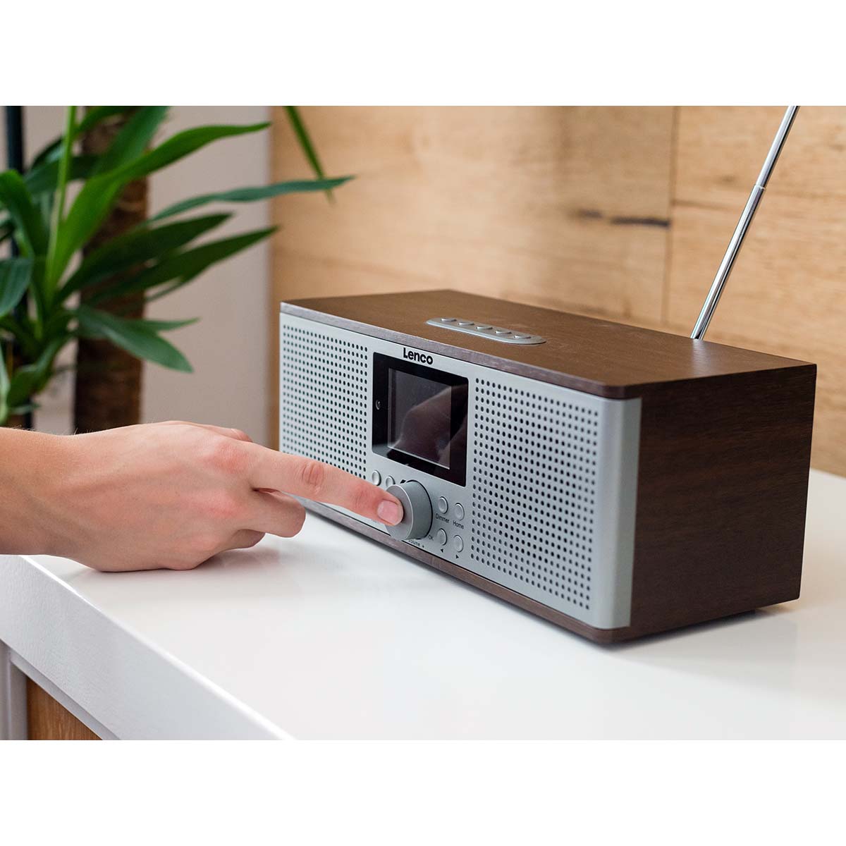 Intelligentes Internetradio, mit DAB+ / FM und Bluetooth® Wood