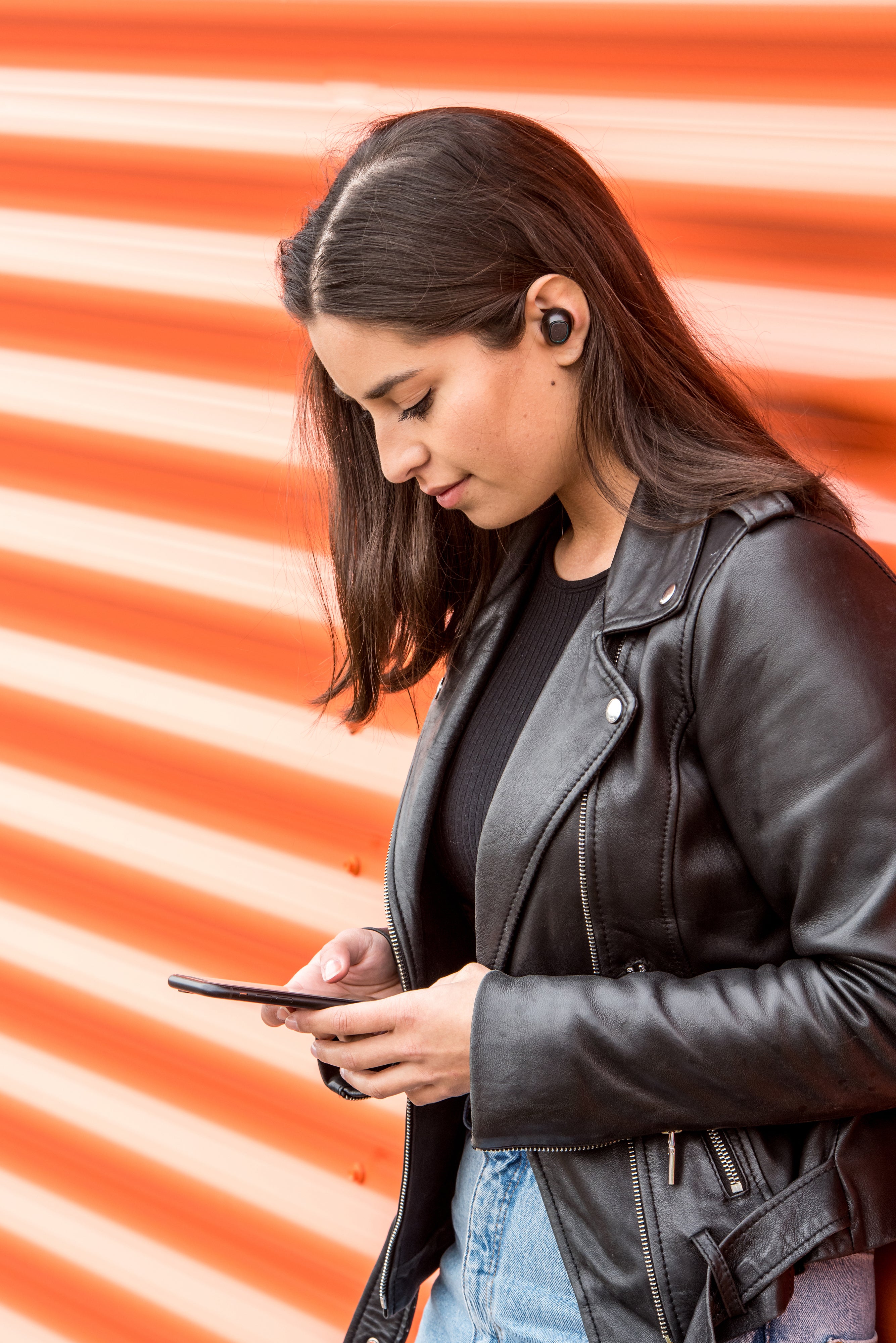 Bluetooth® IPX4 TWS Kopfhörer mit Powerbank Schwarz