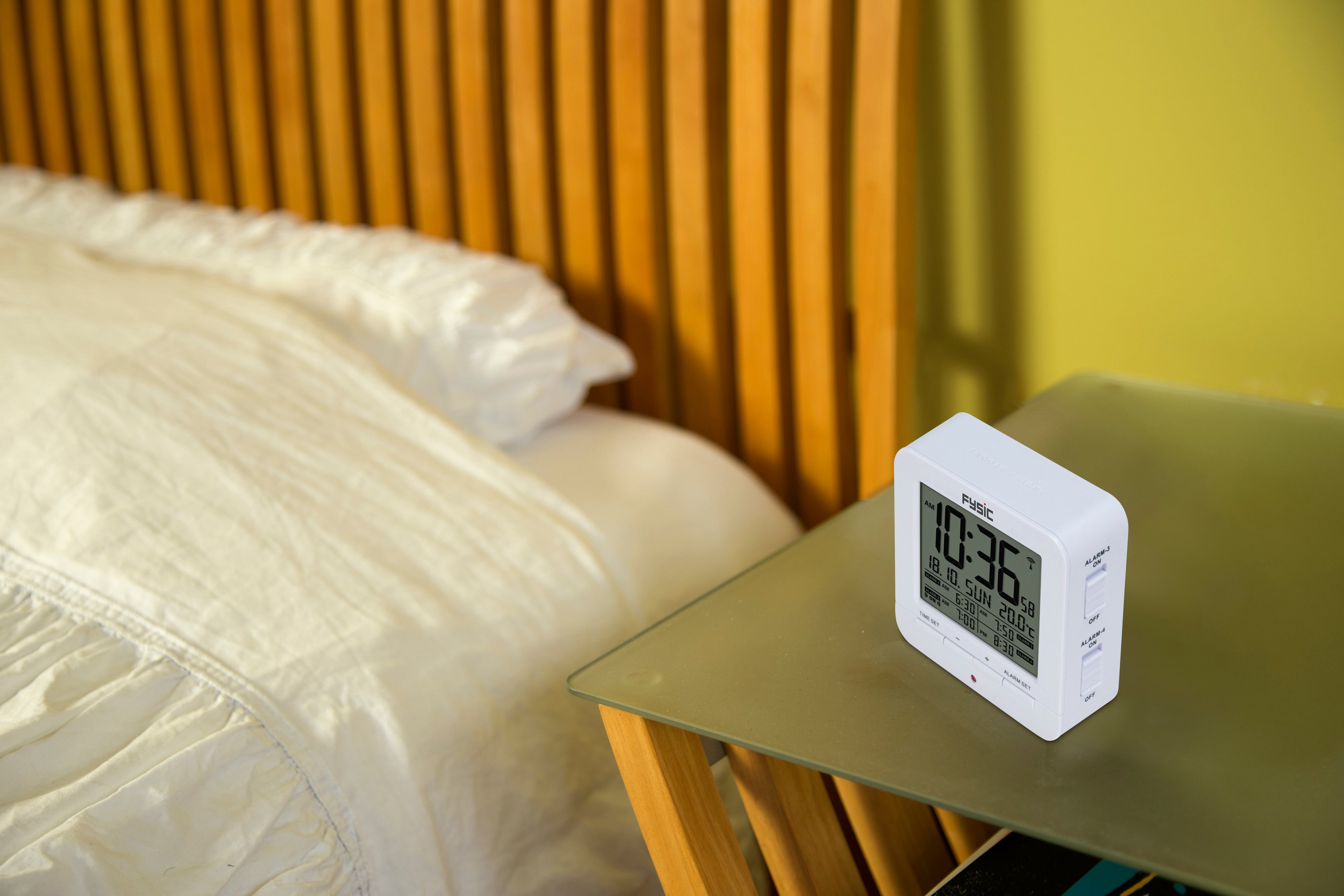 Digitaler Wecker mit Temperaturanzeige