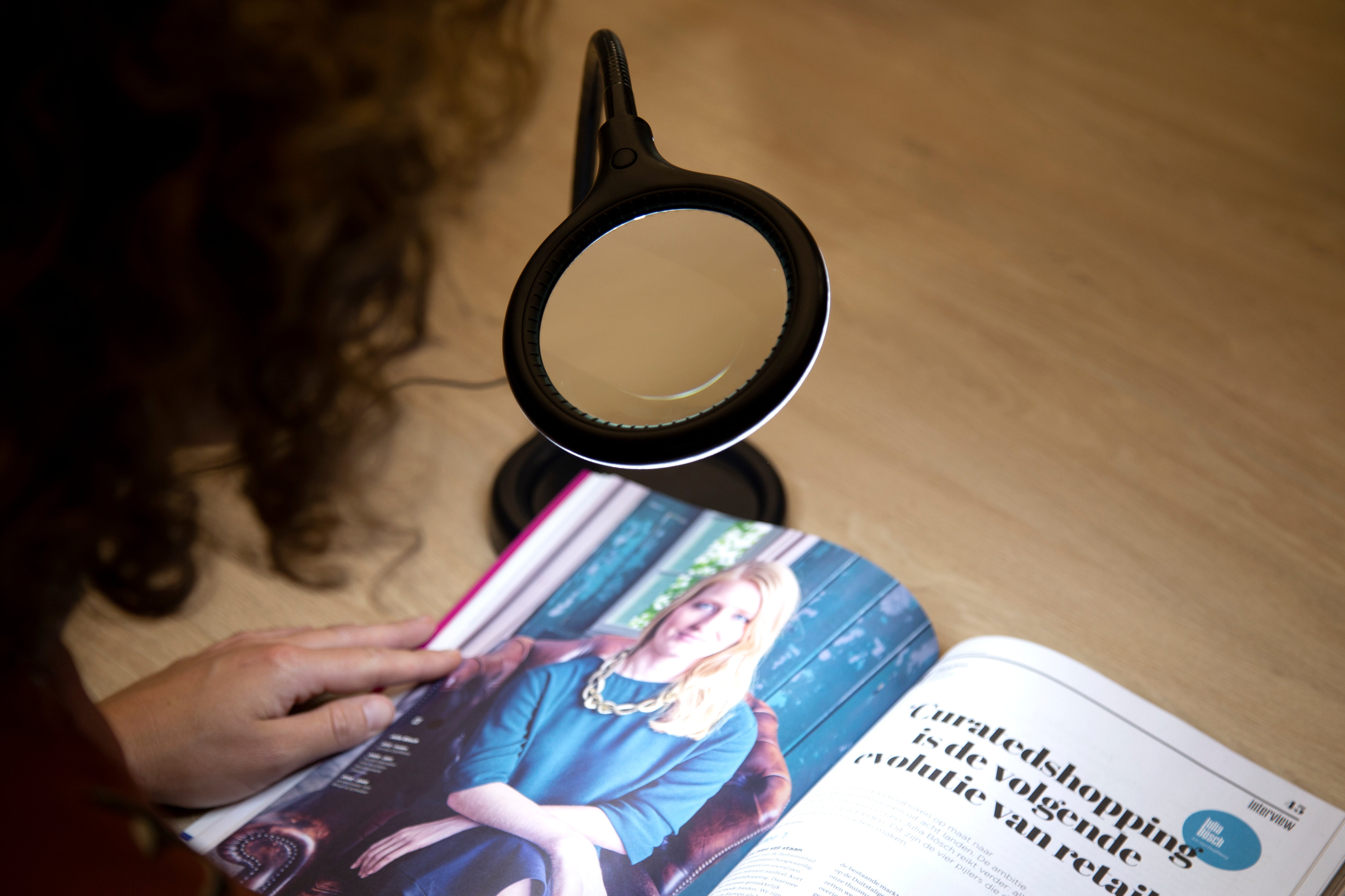 LED-Lupe Tischlampe Vergrößerung 1,75x Schwarz
