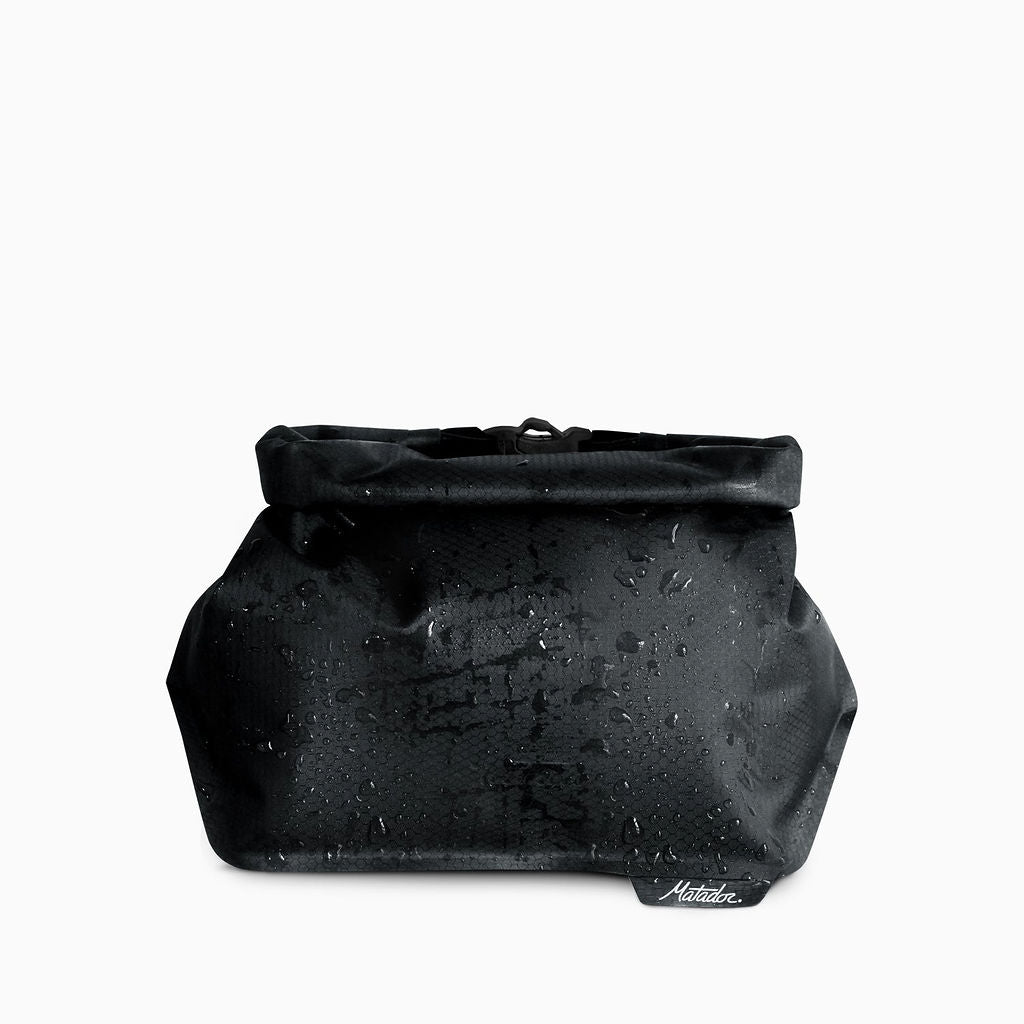Matador FlatPak Waterproof Toiletry Case (charcoal) - Der Flatpak Kulturbeutel ist eine ultraleichte und wasserdichte Lösung für unterwegs ohne Risiko das etwas ausläuft.