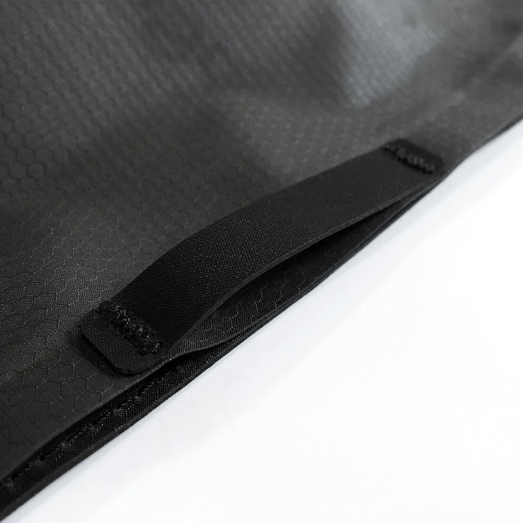 Matador FlatPak Waterproof Toiletry Case (charcoal) - Der Flatpak Kulturbeutel ist eine ultraleichte und wasserdichte Lösung für unterwegs ohne Risiko das etwas ausläuft.