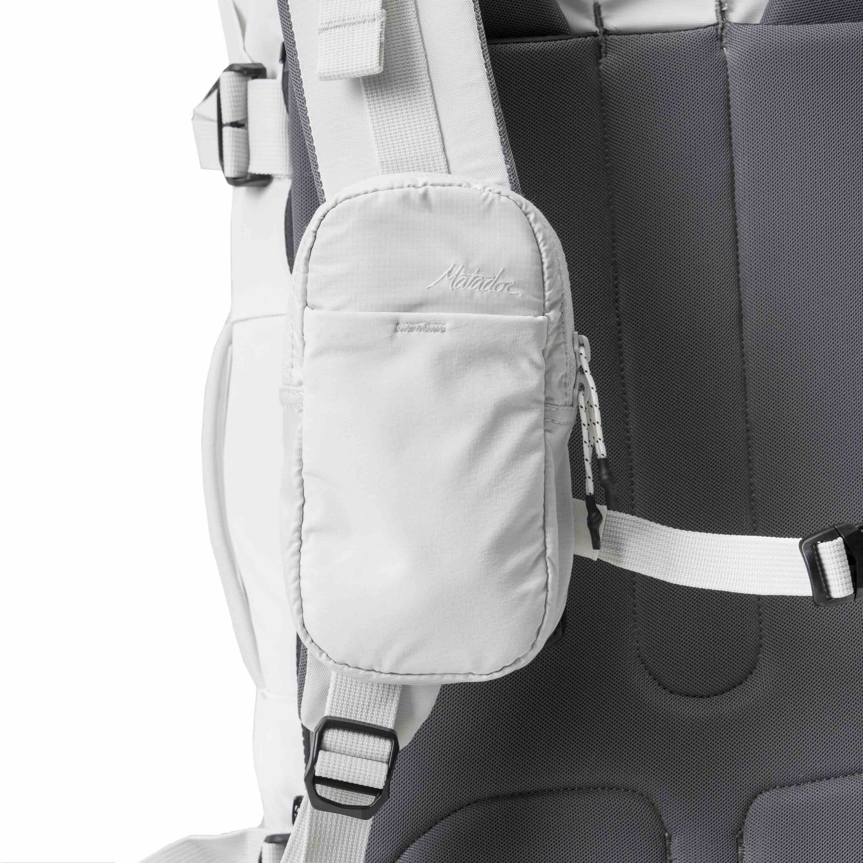 Matador Speed Stash (white) - Flexible Tasche zur Befestigung am Rucksack-Schultergurt von Matador