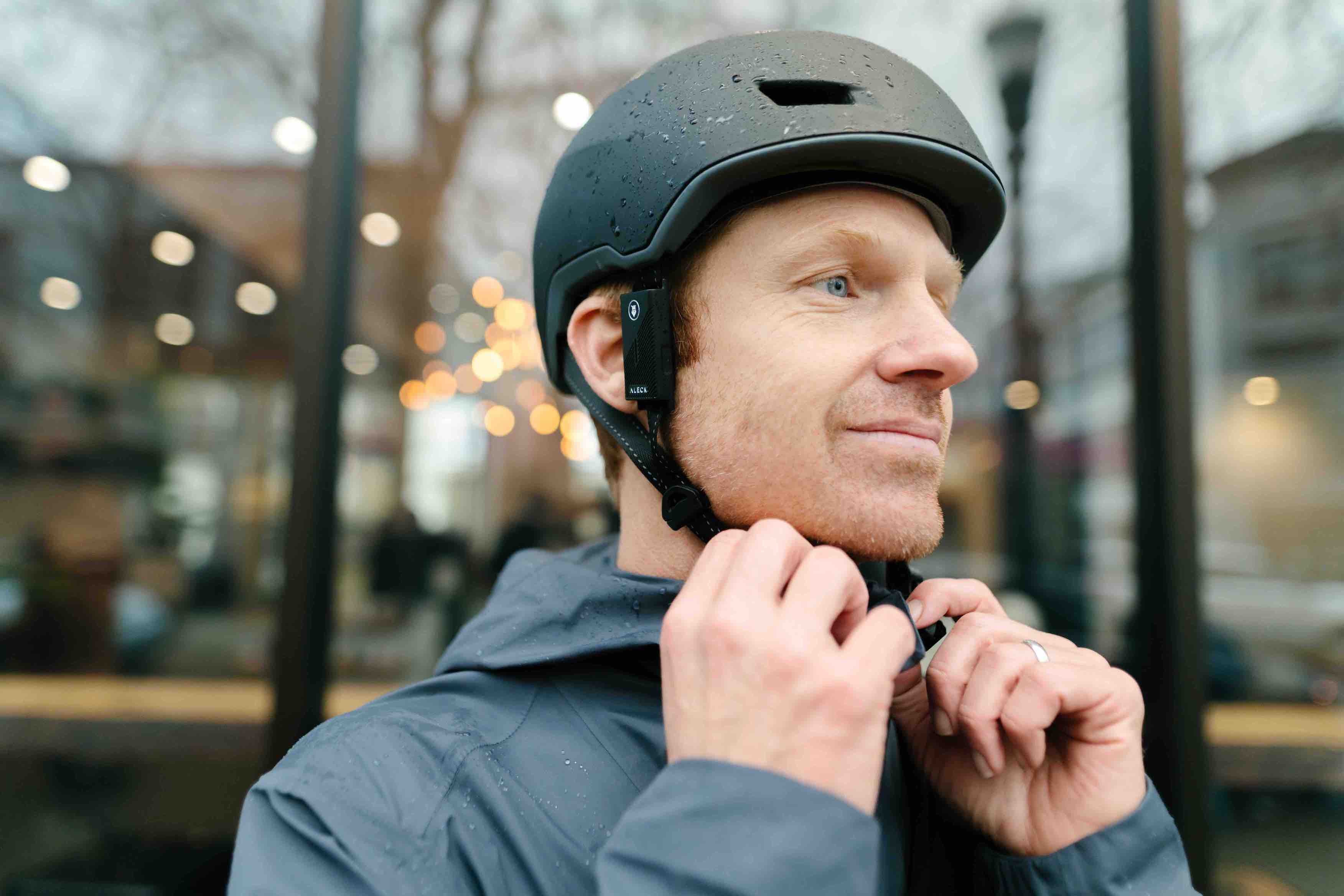 Aleck Punks - Audio- und Kommunikations-Headset mit Push-To-Talk Technologie für Fahrradhelme von Aleck