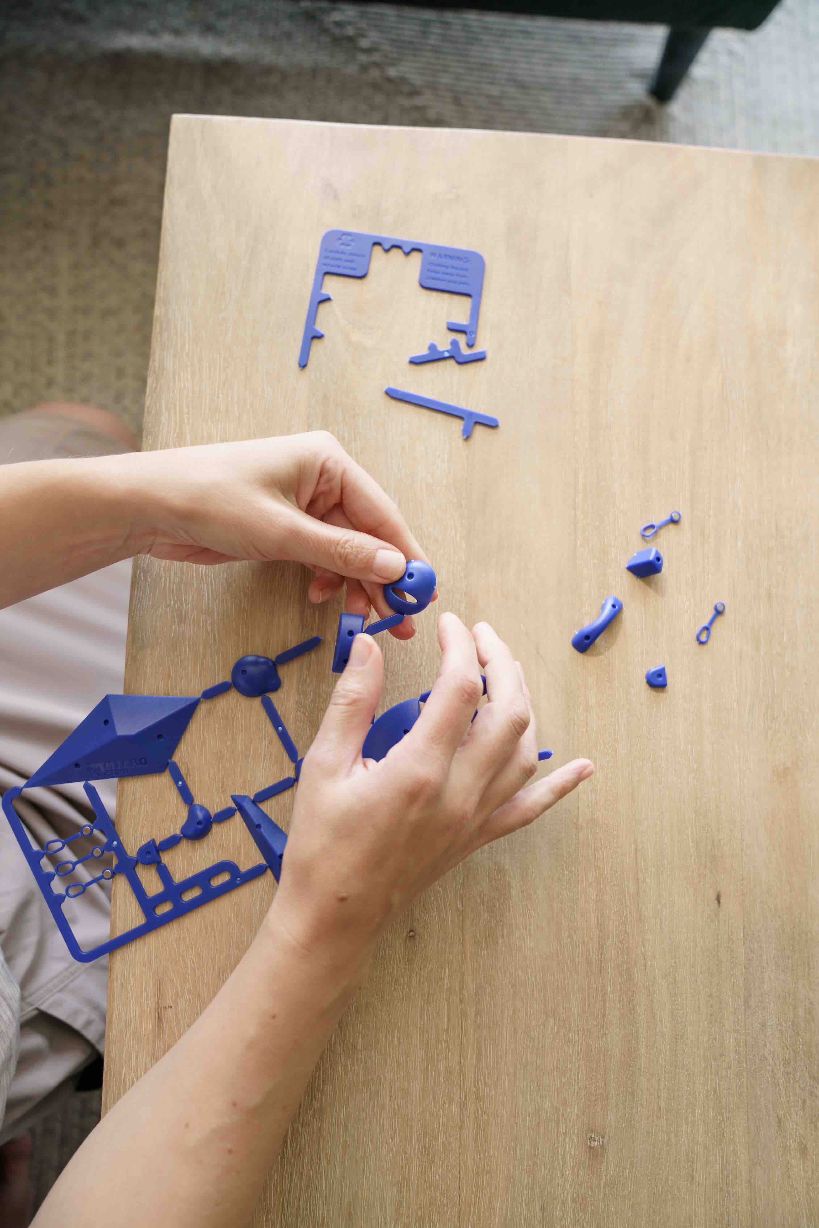 Matador Micro Send (blue)Visualisiere Dein Kletter-Projekt, über Deine Boulder-Fähigkeiten oder verwende die Magnete einfach nur um Dinge an Deinem Kühlschrank