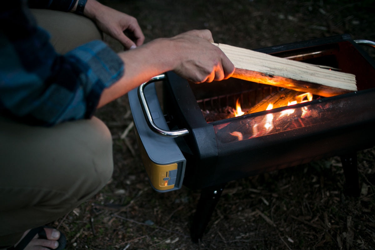 Der ultimative High Tech Grill für Dein Event mit Smartphone / Tablet Ladefunktion ! Der Firepit + FirePit+ Feuerstelle, Grill und Powerbank in einem