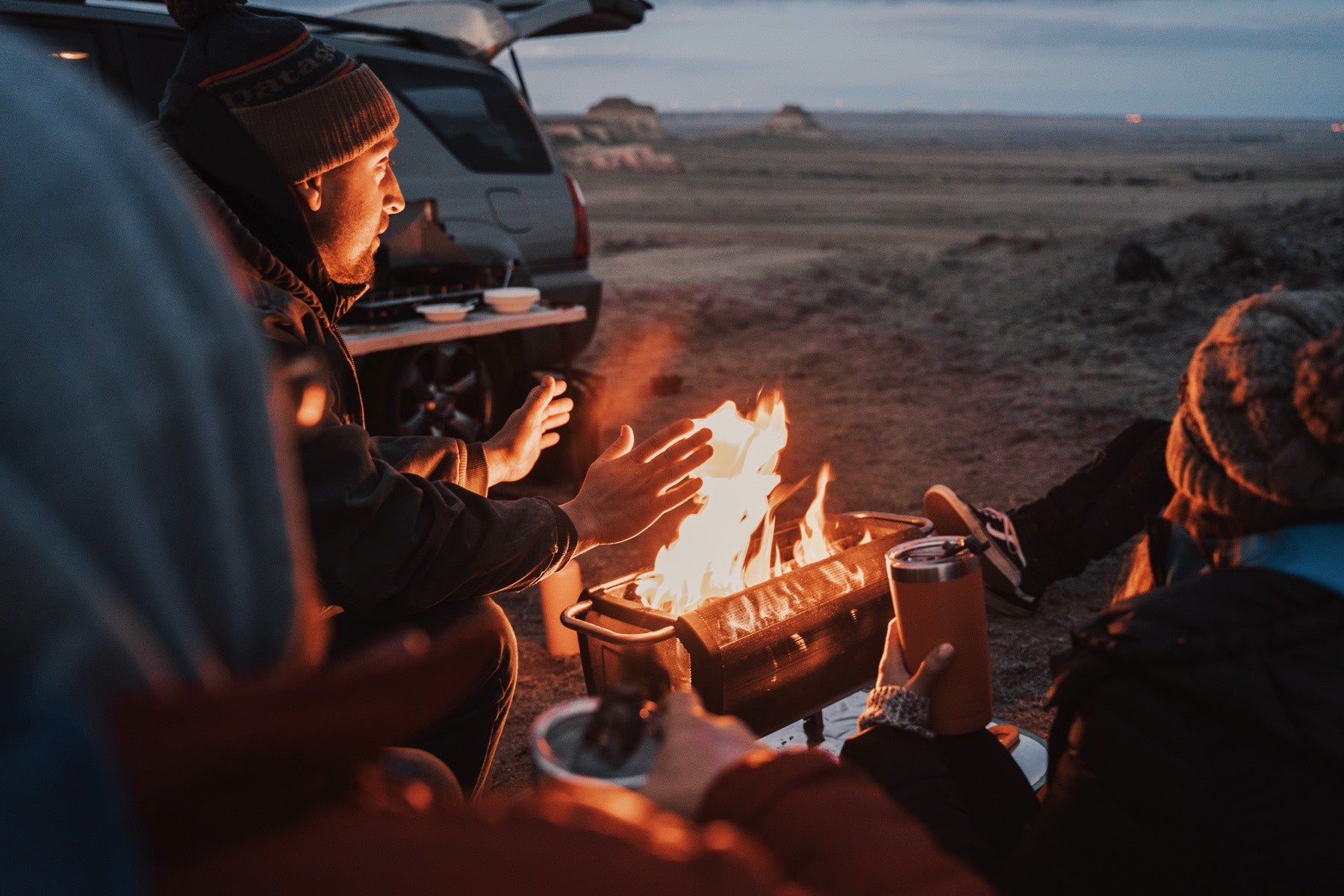 Der ultimative High Tech Grill für Dein Event mit Smartphone / Tablet Ladefunktion ! Der Firepit + FirePit+ Feuerstelle, Grill und Powerbank in einem