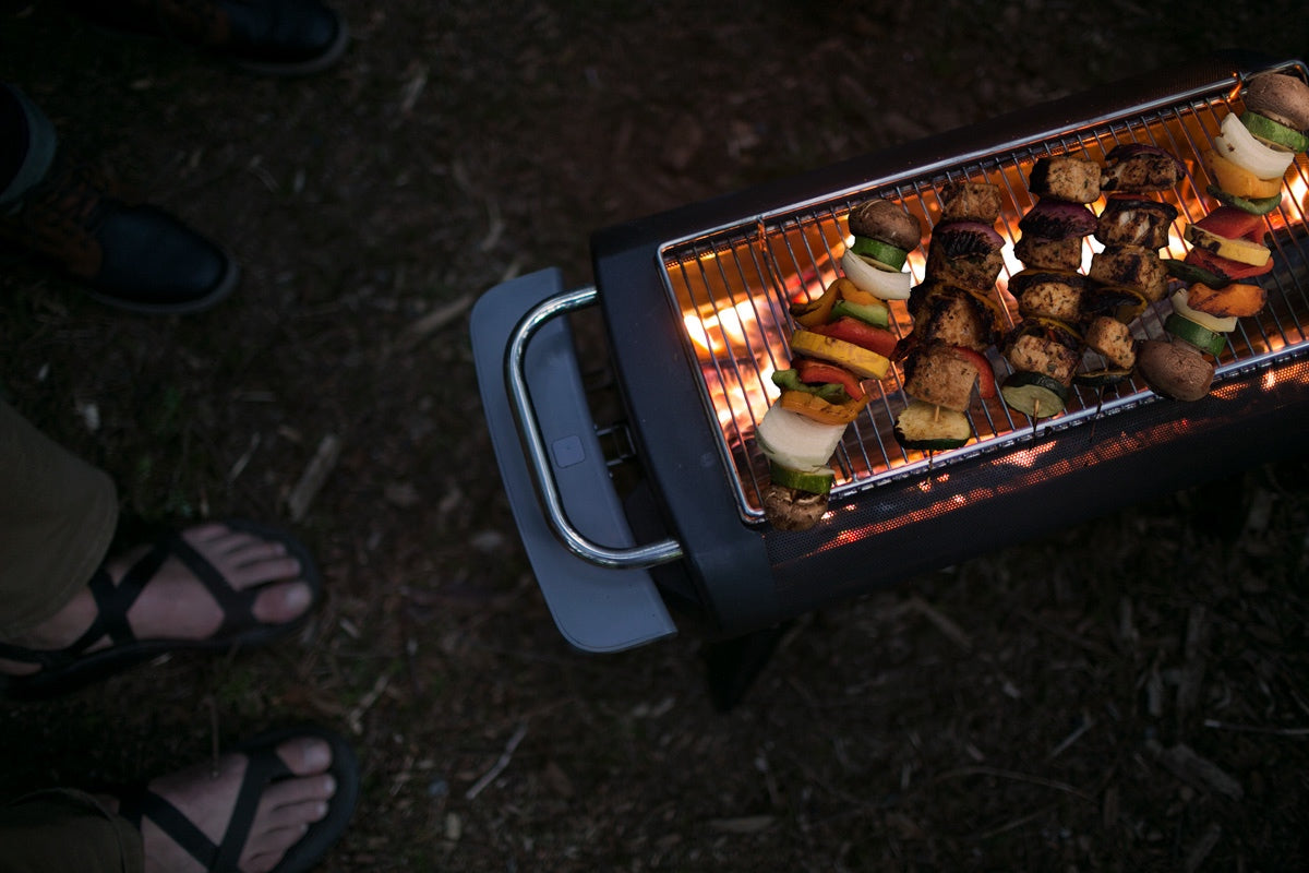 Der ultimative High Tech Grill für Dein Event mit Smartphone / Tablet Ladefunktion ! Der Firepit + FirePit+ Feuerstelle, Grill und Powerbank in einem