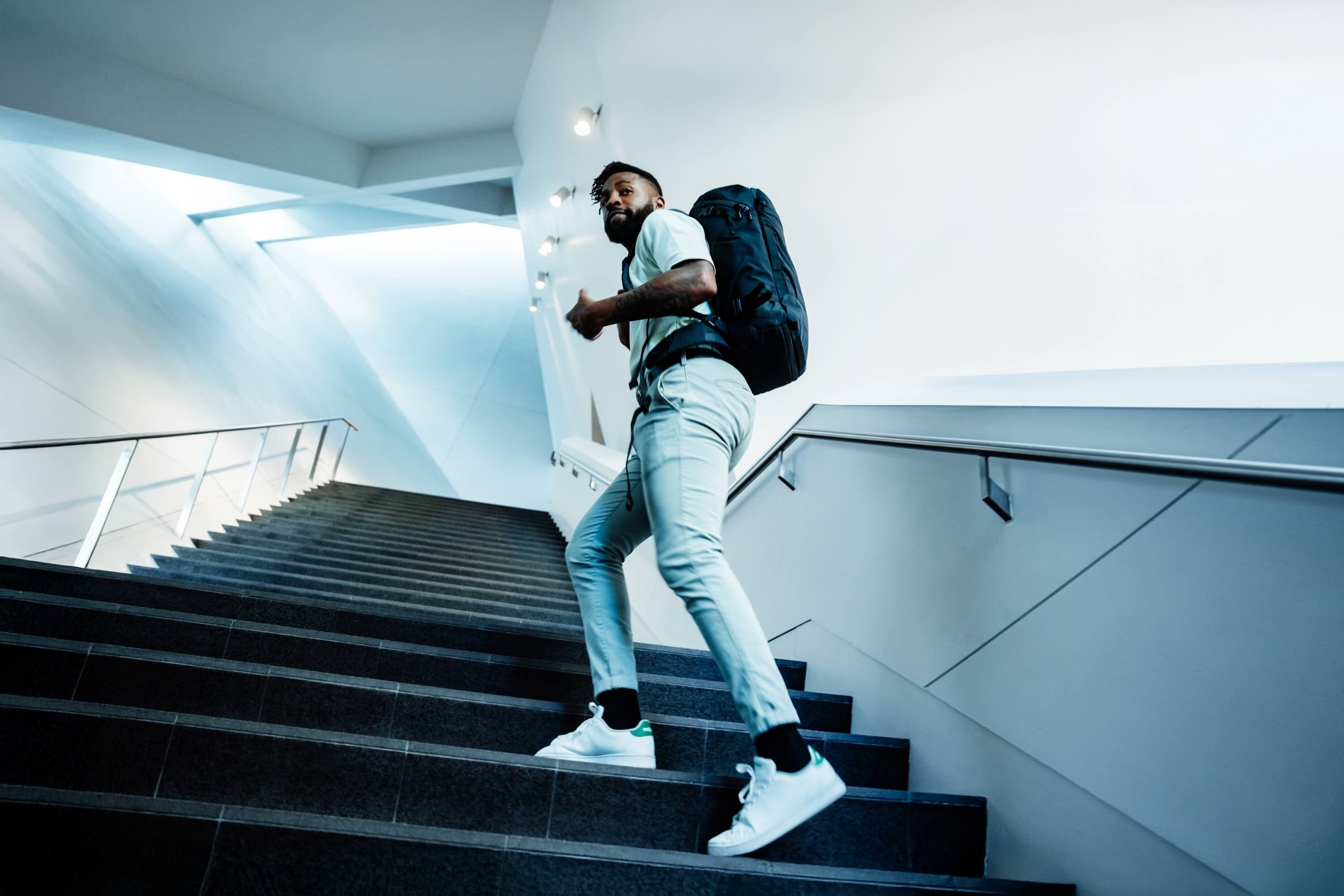 Matador GlobeRider35 Travel Backpack (black) - Handgepäckkonformer Rucksack für Weltreisen (35 liter)