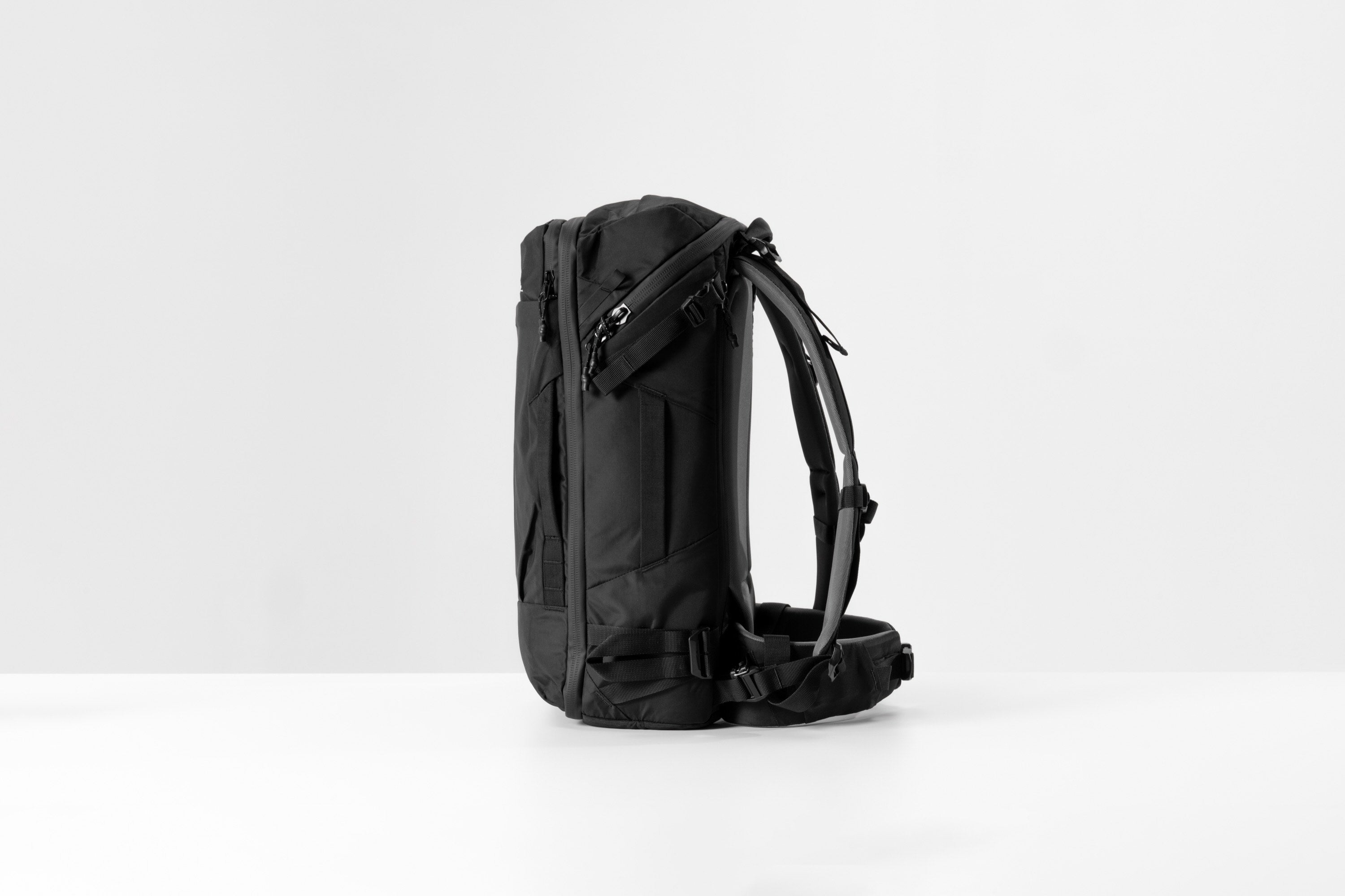 Matador GlobeRider35 Travel Backpack (black) - Handgepäckkonformer Rucksack für Weltreisen (35 liter)