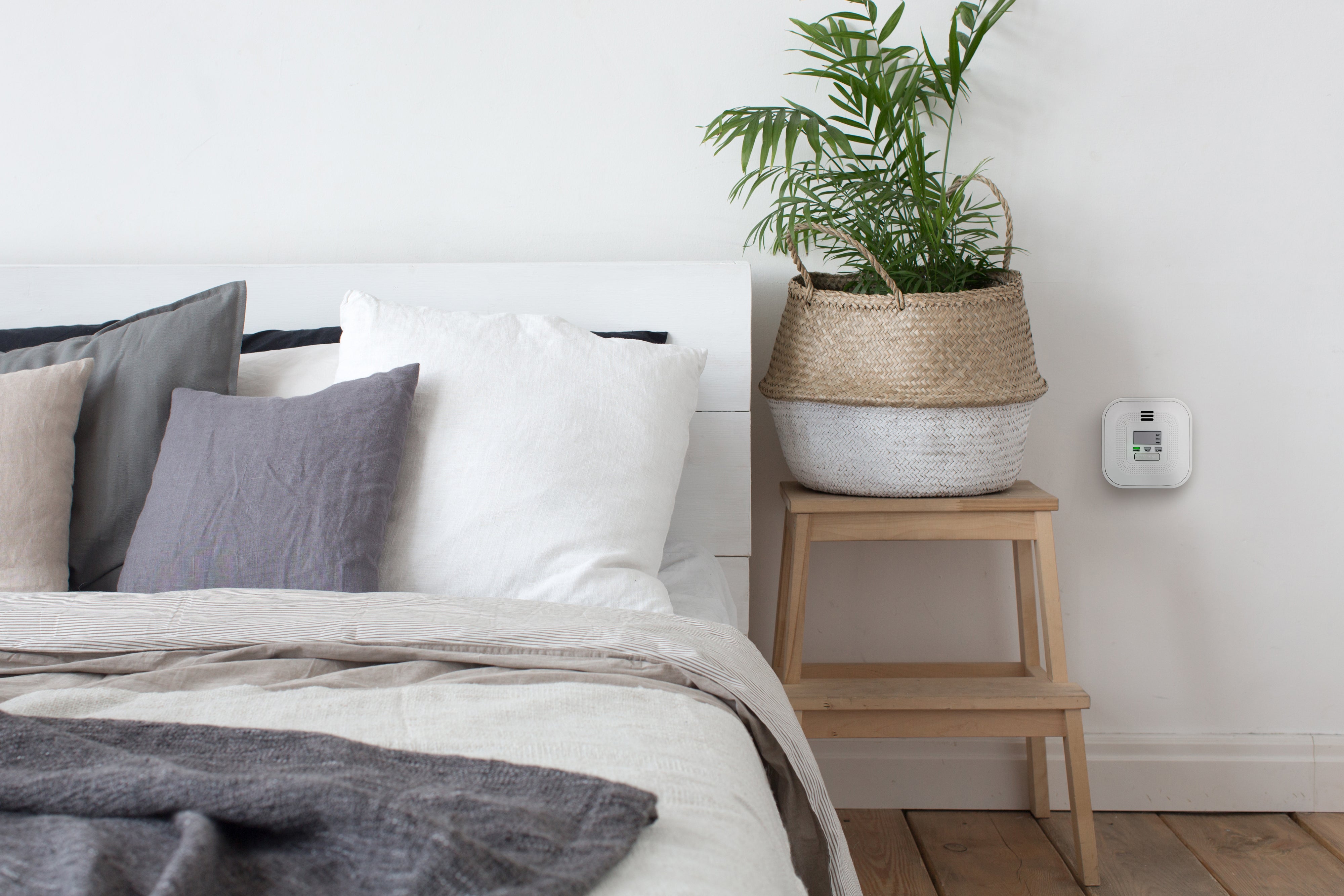 Kohlenmonoxidmelder mit Display und 10 Jahren Batterie- und Sensorlaufzeit Weiß