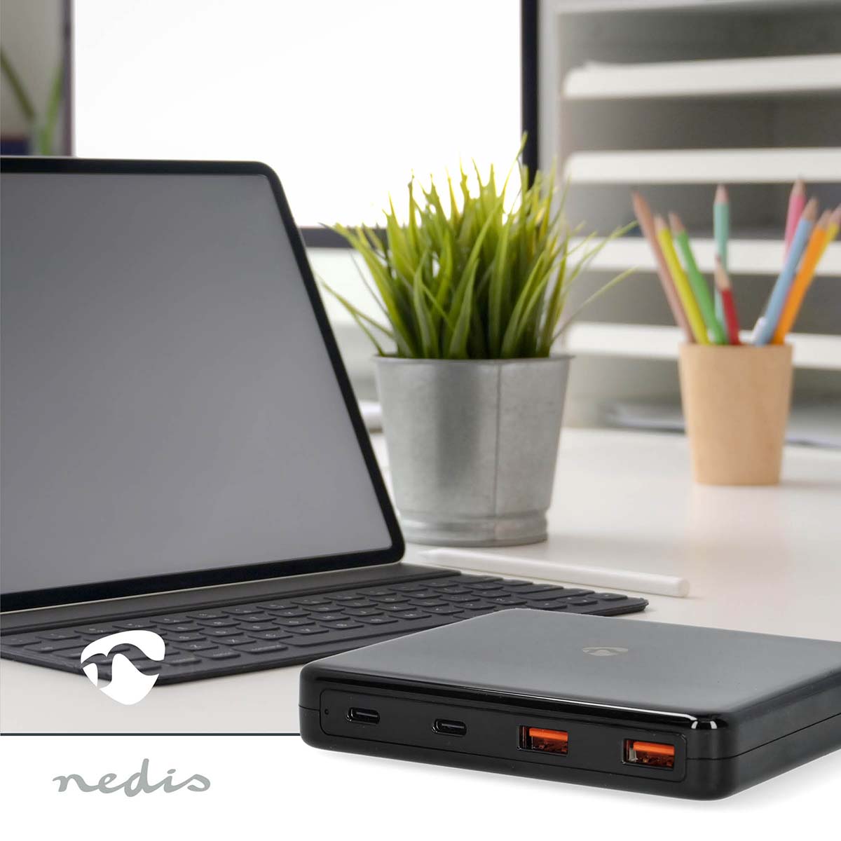 Netzladegerät | 65 W | GaN | Schnellladefunktion | 1.5 / 2.0 / 3.0 / 3.25 A A | Anzahl der Ausgänge: 4 | USB-A / USB-C™ | Euro | 1.50 m | Automatische Spannungswahl