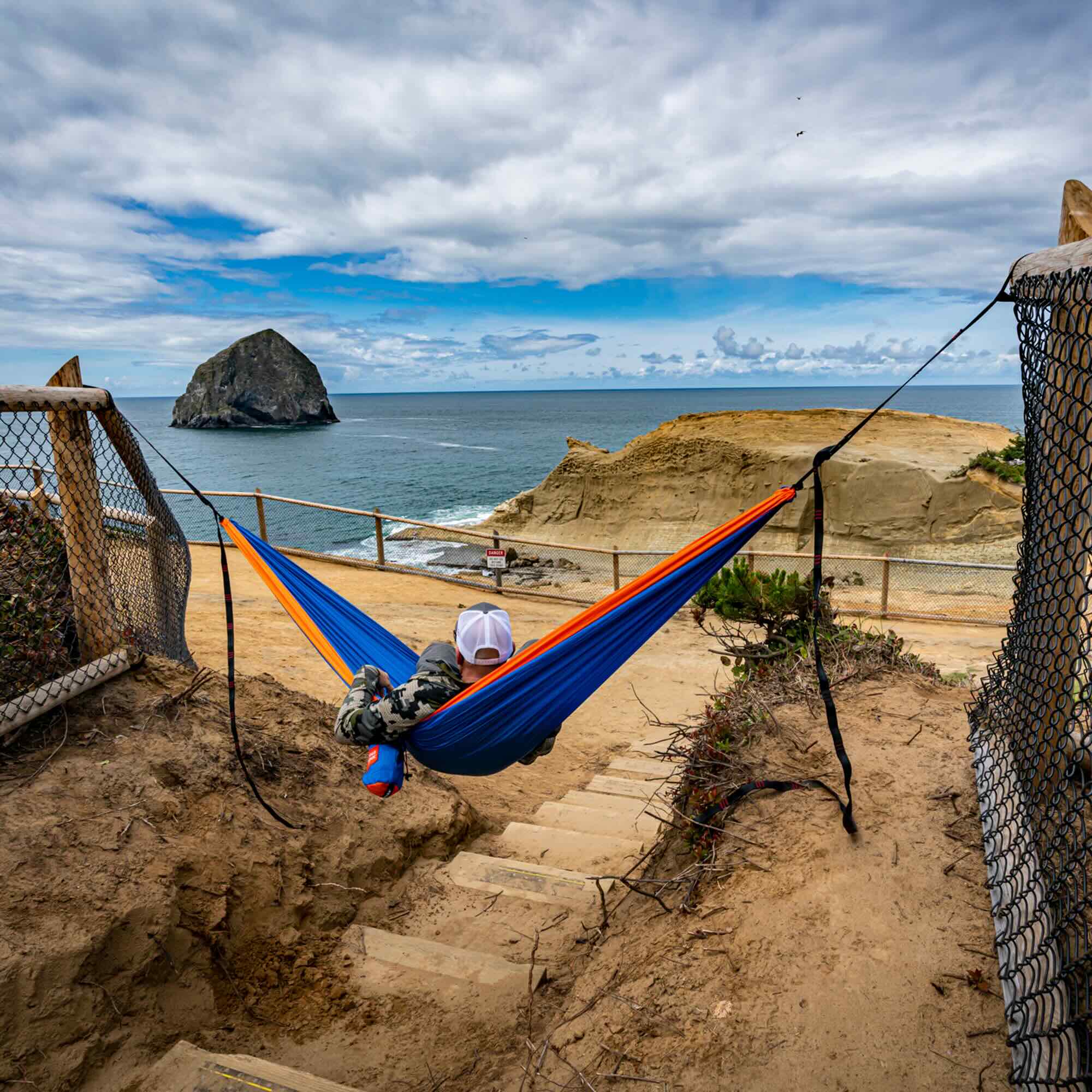 Grand Trunk Double Deluxe Hammock w/Straps (navy/light blue)