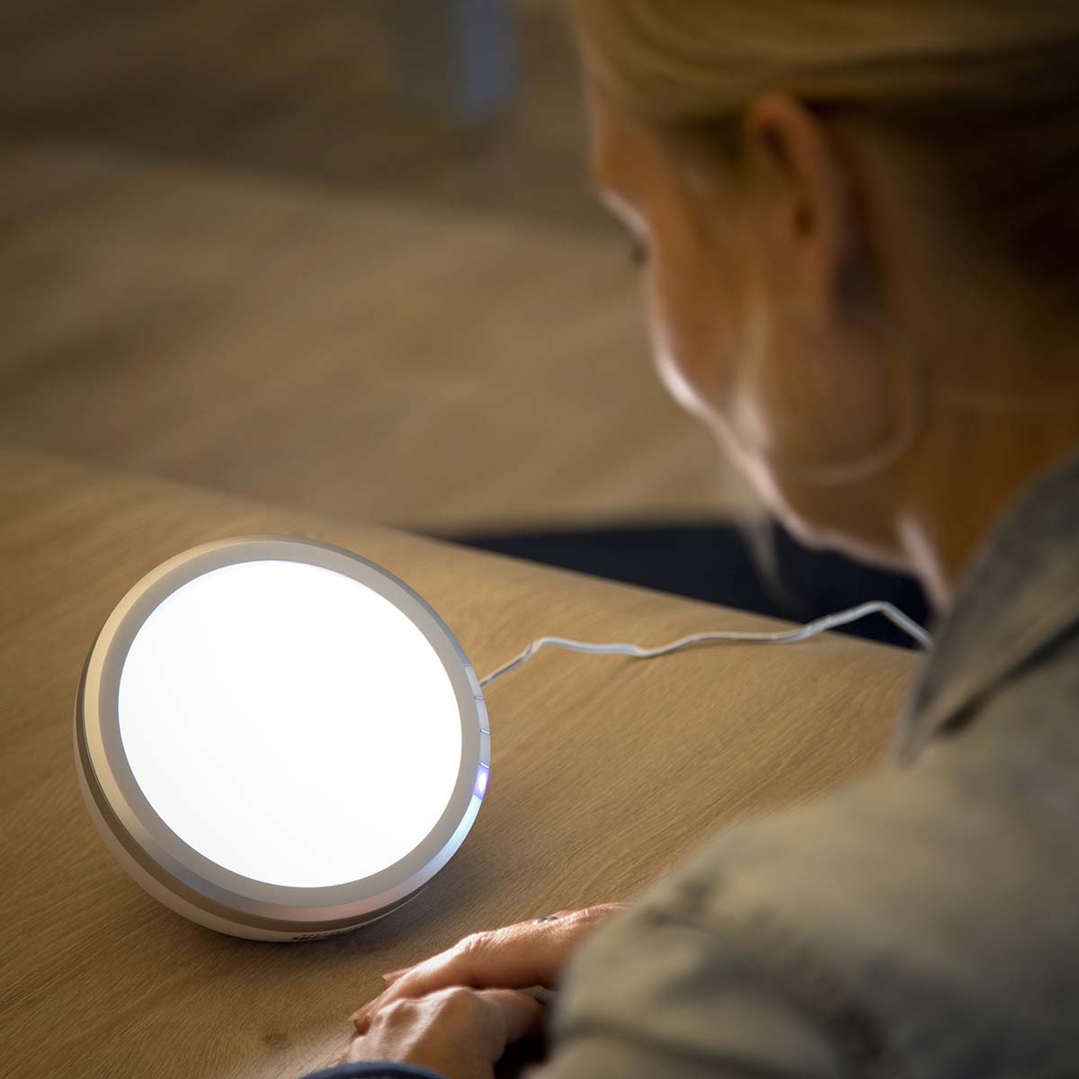 Energielampe / Lichttherapielampe Weiß/Silber