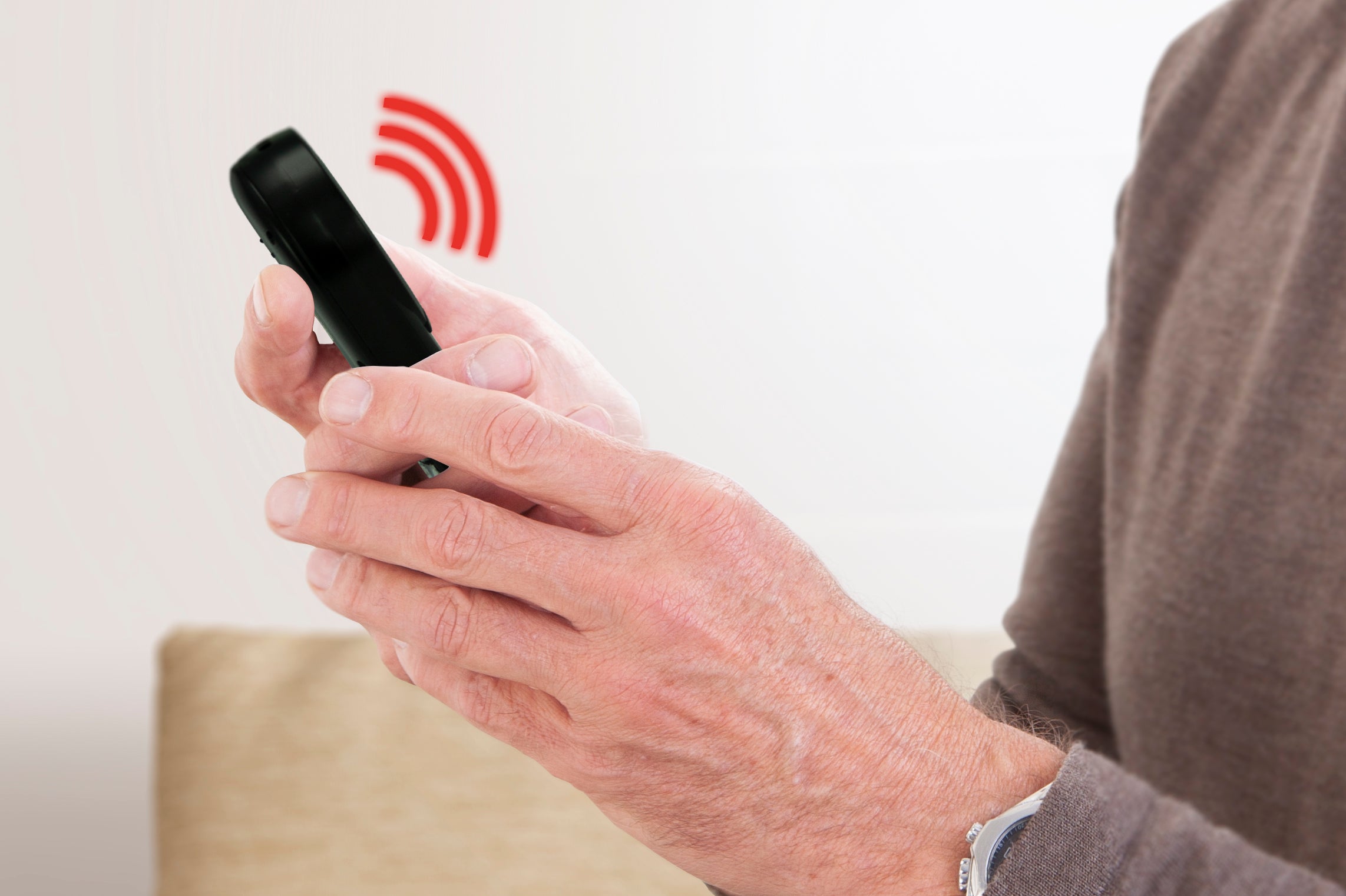 SOS-Paniktaste mit GPS-Tracker für Senioren Schwarz