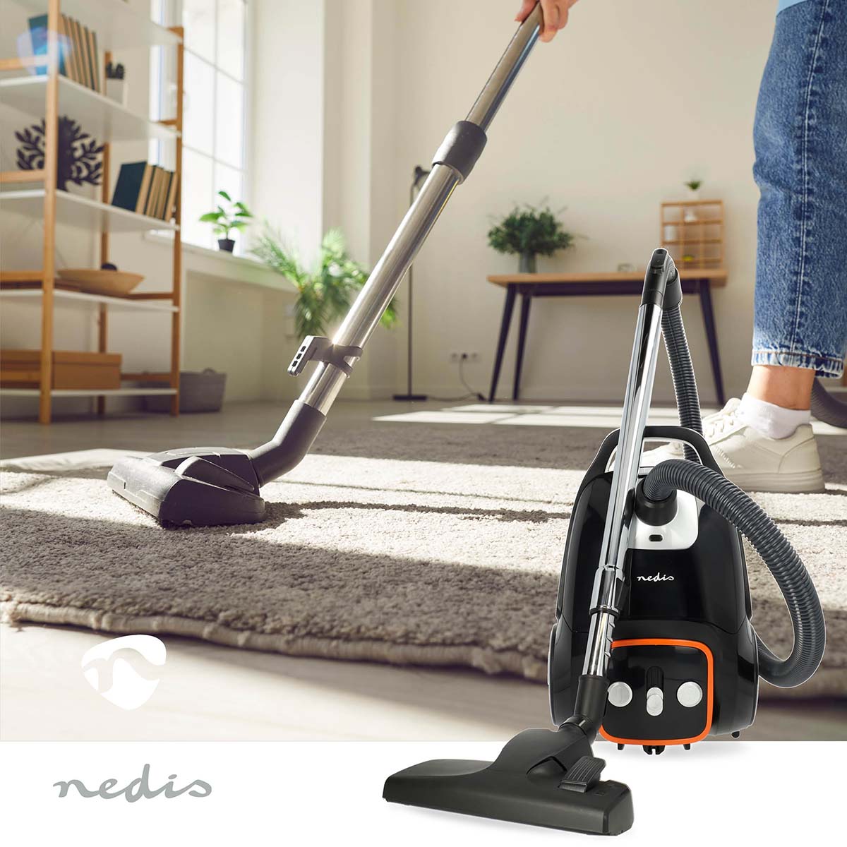 Staubsauger mit Beutel | Mit Beutel | 700 W | Staubkapazität: 3.0 l | Kombi-Bürste | Aktionsradius: 9.00 m | Steuerung Staubsauger | Hepa 13 | Anthrazit / Orange / Schwarz