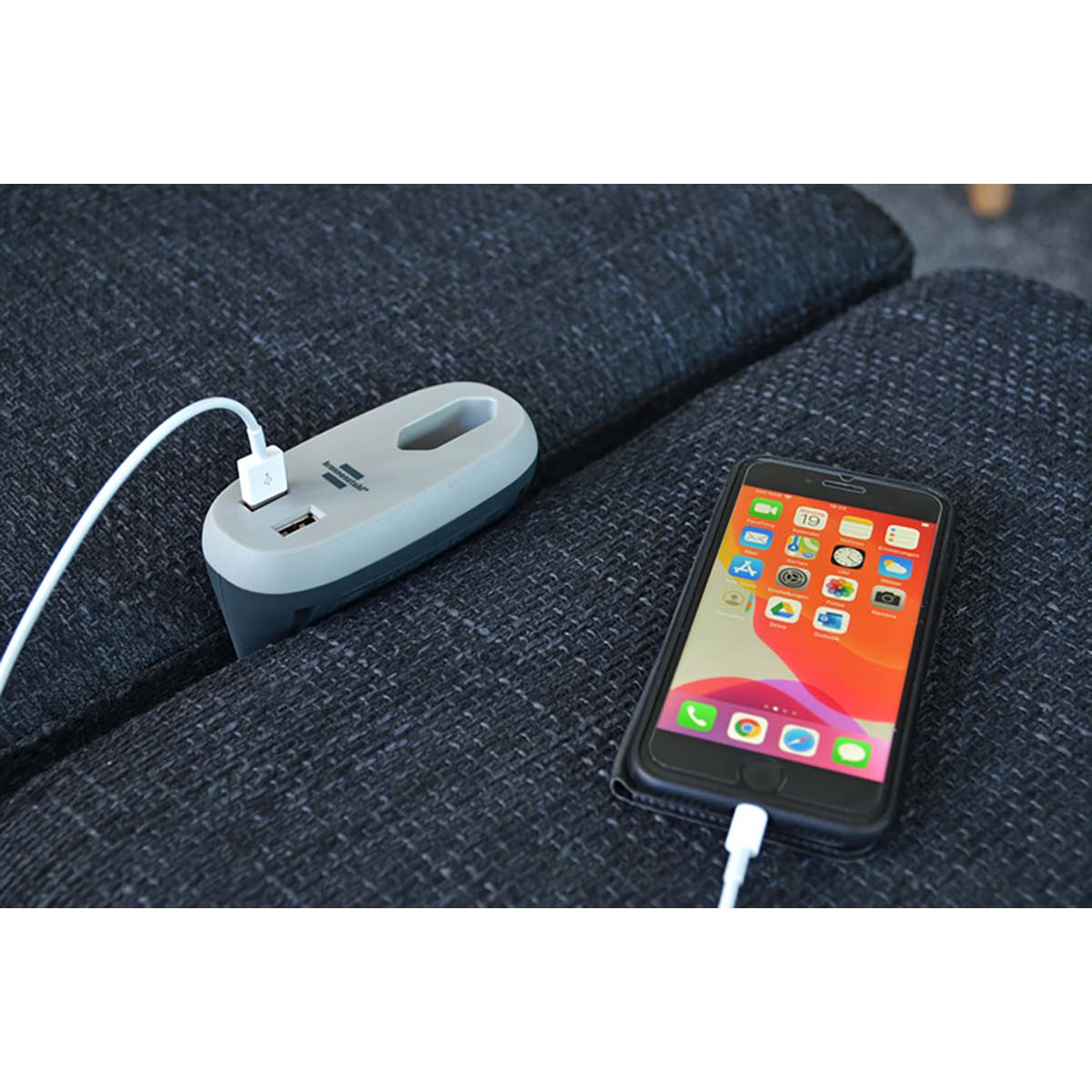 Estilo Sofa-Steckdose mit USB-Ladefunktion (Couch-Steckdose mit 1x Euro-Steckdose und 2x USB-Charger, Bett-Steckdose mit Halteschiene) EURO