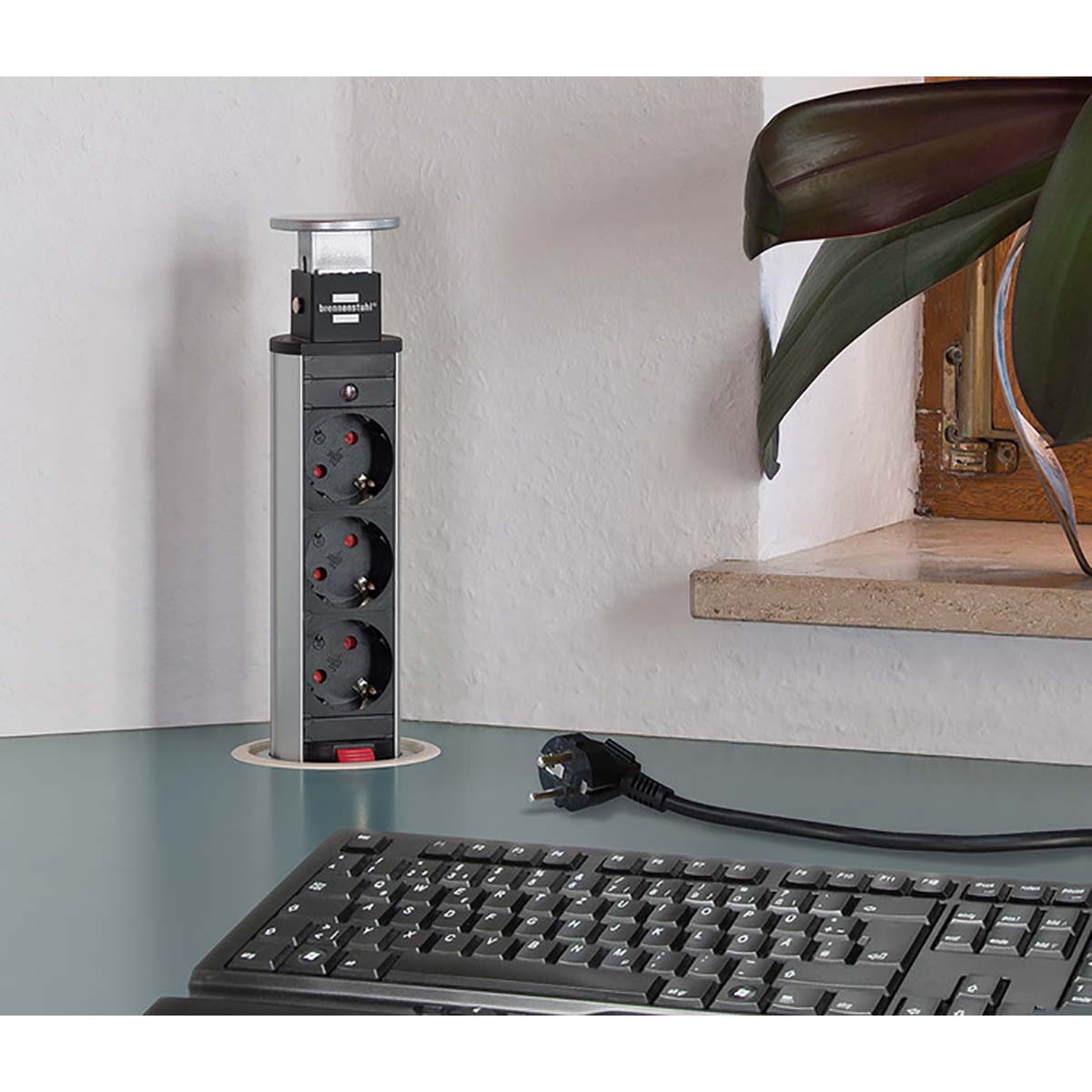 Tower Power, Tischsteckdosenleiste 3-fach (versenkbare Steckdosenleiste, 2-fach USB, 2m Kabel, komplett in Tischplatte versenkbar) 2.00 m Silber/Schwarz TYPE F