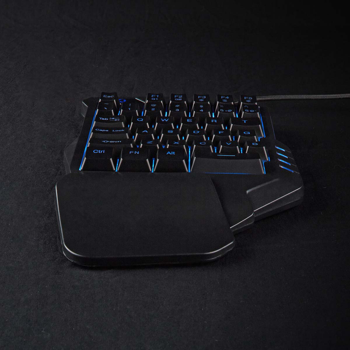 Wired Gaming Keyboard | USB Type-A | Folientasten | RGB | Einhändig | Universal | Stromversorgung über USB | Netzkabellänge: 1.60 m | Gaming