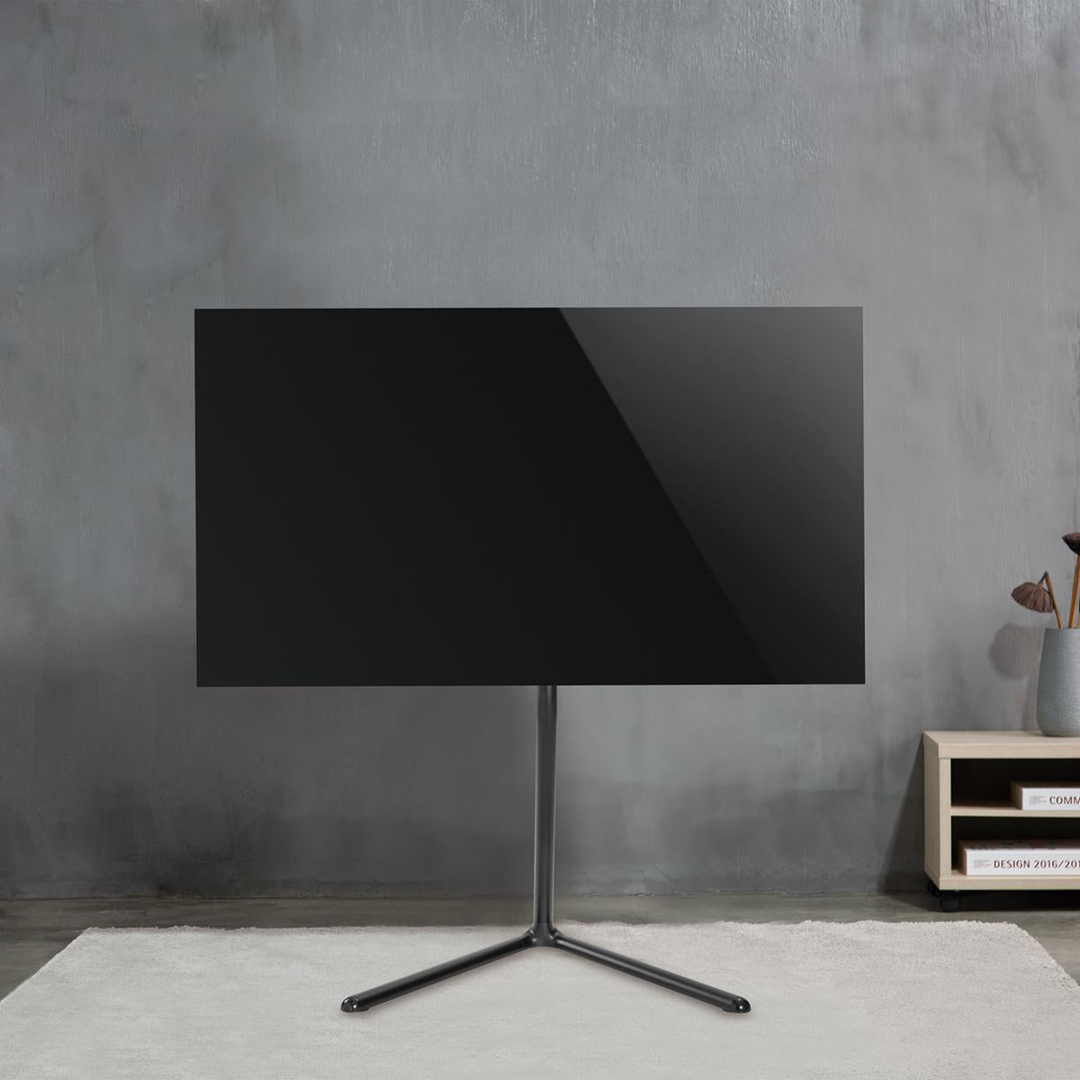 TV Bodenständer | 49-70 " | maximal unterstützes Bildschirmgewicht: 40 kg | V-shape Design | Anti-Kipp-Gurt | Schnappverschluss | Aluminium / Stahl | Schwarz