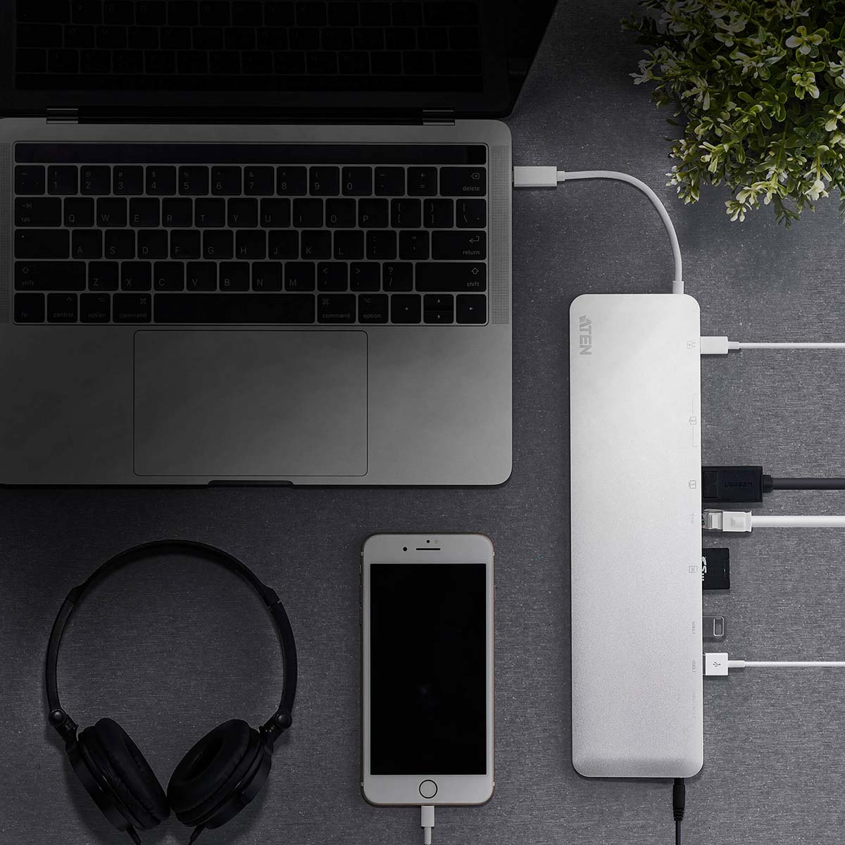 USB-C Multiport Dock mit Power Passthrough